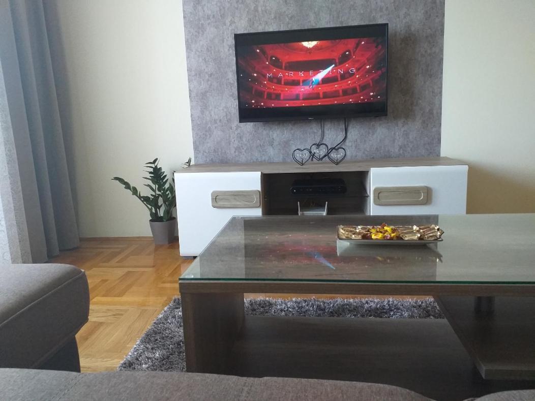 Aphrodite Apartment Podgorica Ngoại thất bức ảnh